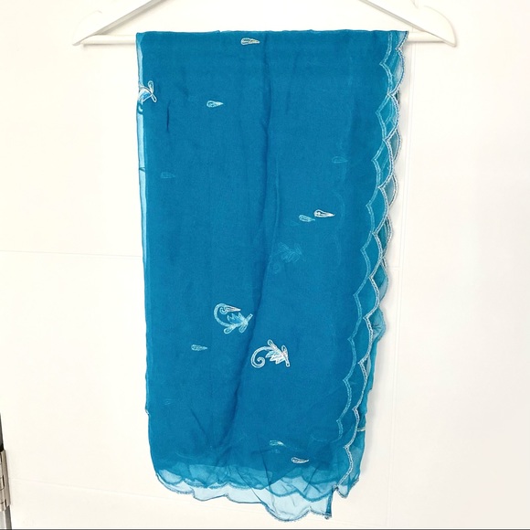 Embroidered Vintage Indian Scarf - Picture 1 of 6